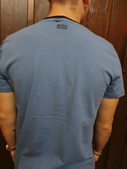 Camiseta Boss, espalda